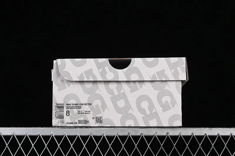 All Categories Nk SB Dunk Series Nk SB Dunk Low Low-top sneakers F version Nk Dunk Low North CDG joint-green Three-party joint SB low-top casual sneakers FC1688-179